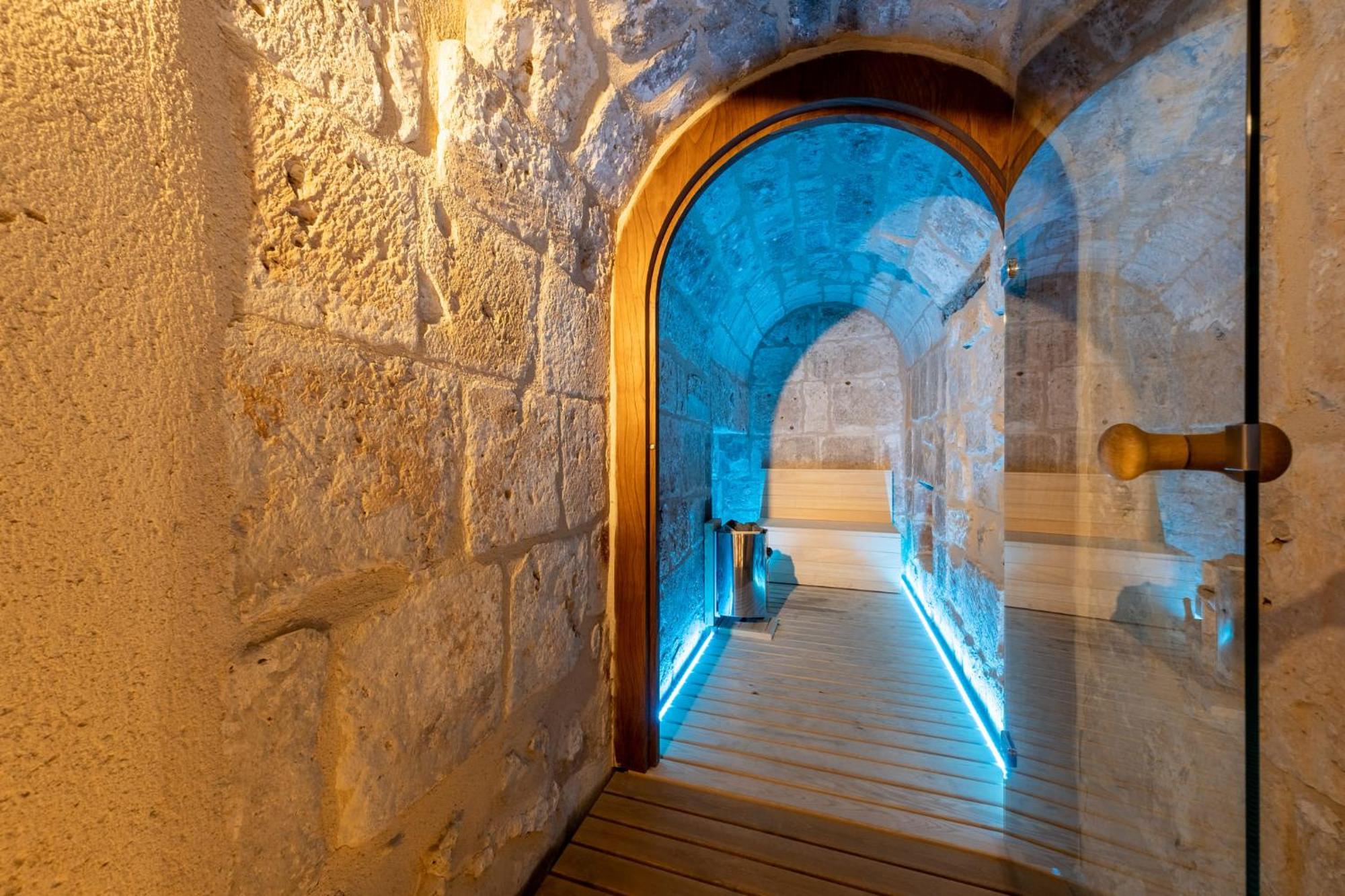 Castilla Termal Monasterio De Valbuena Valbuena De Duero Luaran gambar